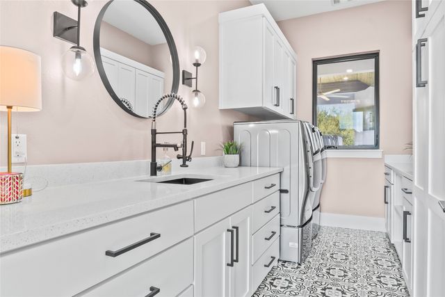 1889 Creekview Court, Argyle, TX 76226