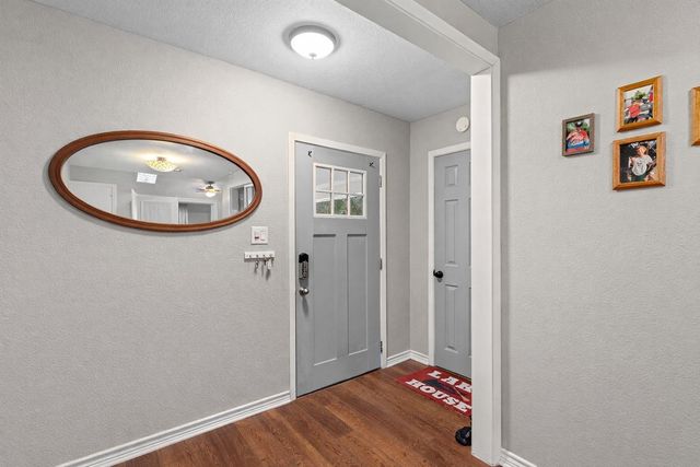 548 Creekside Drive, Onalaska, TX 77360