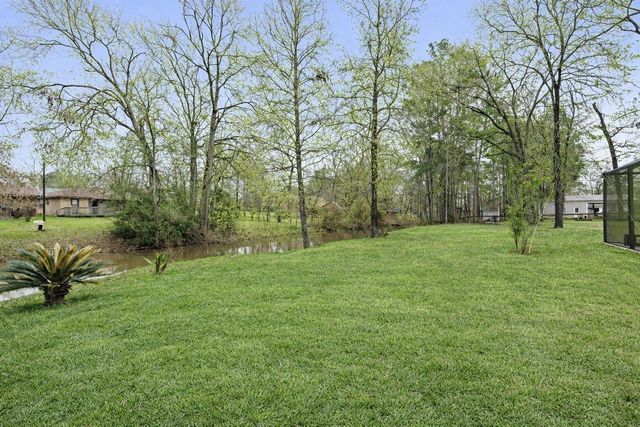 548 Creekside Drive, Onalaska, TX 77360