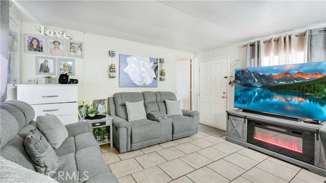6154 Mission 33, Riverside, CA 92509