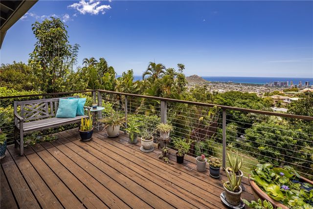 3765 Lurline Drive, Honolulu, HI 96816