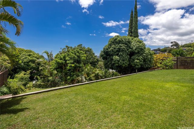 3765 Lurline Drive, Honolulu, HI 96816