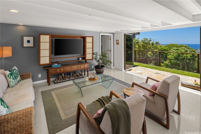 3765 Lurline Drive, Honolulu, HI 96816