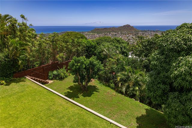 3765 Lurline Drive, Honolulu, HI 96816