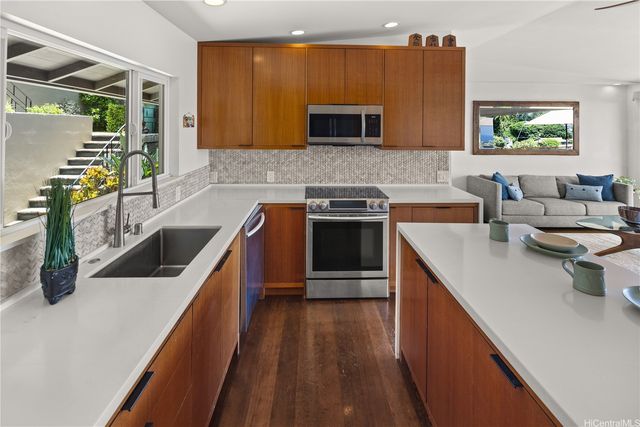 3765 Lurline Drive, Honolulu, HI 96816
