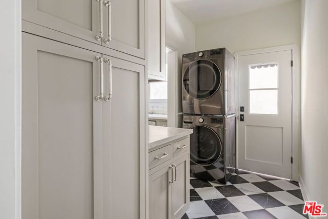 1106 S Cochran Avenue, Los Angeles, CA 90019