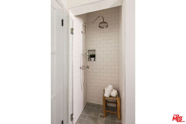 1106 S Cochran Avenue, Los Angeles, CA 90019