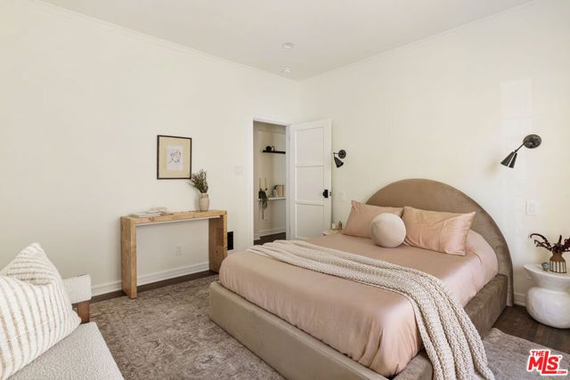 1106 S Cochran Avenue, Los Angeles, CA 90019