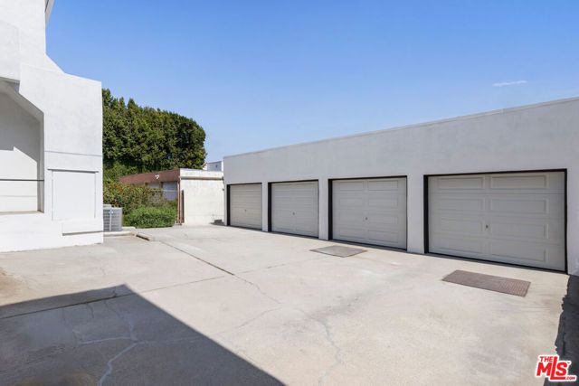 1106 S Cochran Avenue, Los Angeles, CA 90019