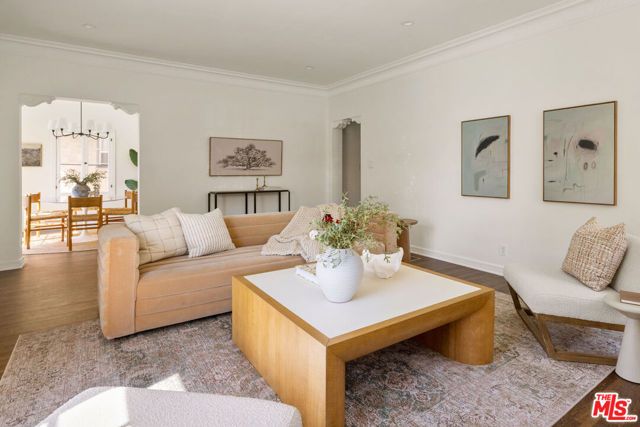 1106 S Cochran Avenue, Los Angeles, CA 90019
