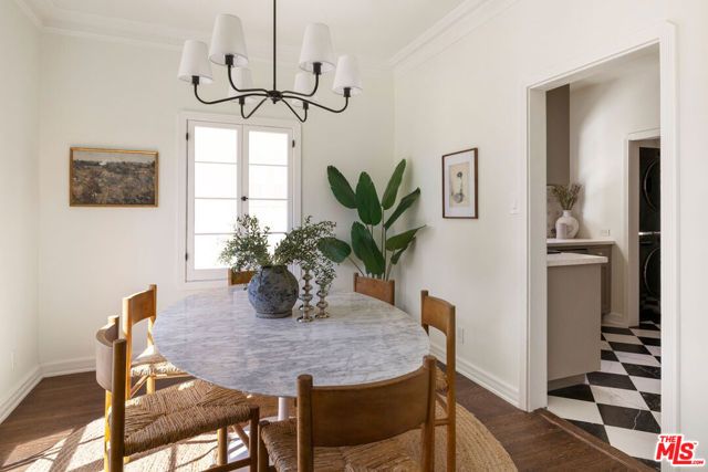 1106 S Cochran Avenue, Los Angeles, CA 90019