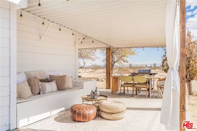 1616 Sunset Mesa Road, Landers, CA 92285