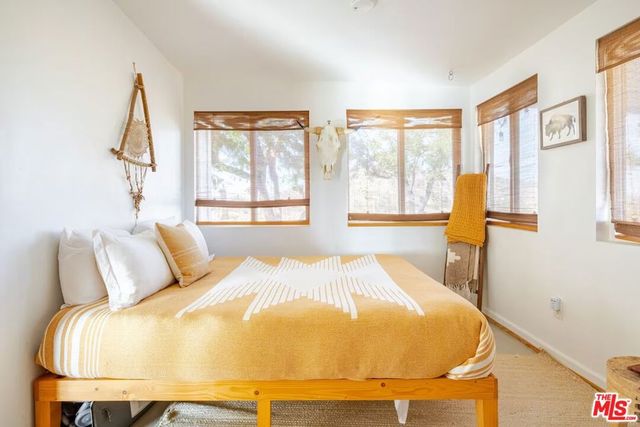 1616 Sunset Mesa Road, Landers, CA 92285