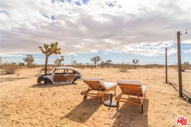 1616 Sunset Mesa Road, Landers, CA 92285