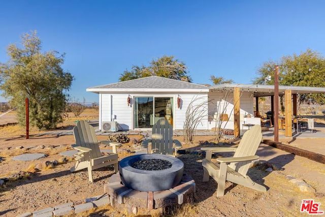 1616 Sunset Mesa Road, Landers, CA 92285