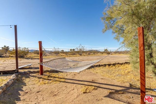 1616 Sunset Mesa Road, Landers, CA 92285