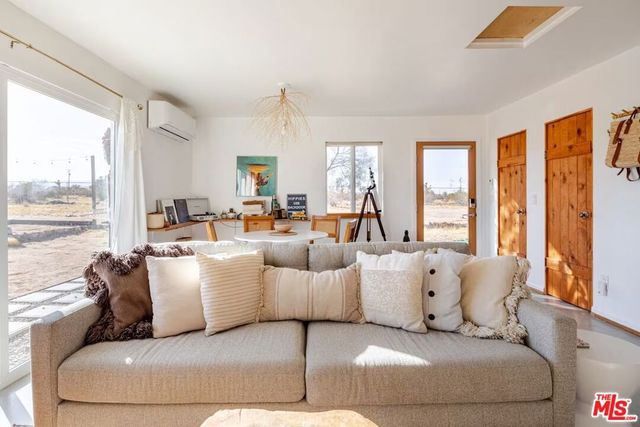 1616 Sunset Mesa Road, Landers, CA 92285