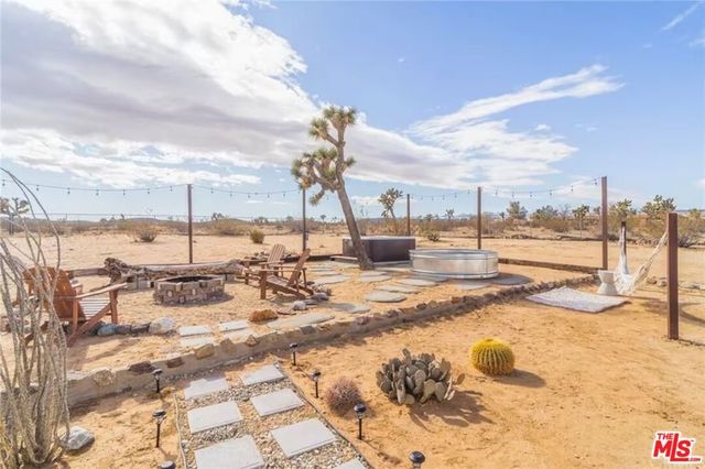 1616 Sunset Mesa Road, Landers, CA 92285