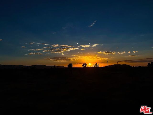 1616 Sunset Mesa Road, Landers, CA 92285