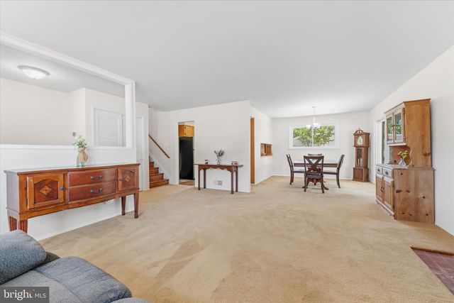 14707 BRADDOCK RD, Centreville, VA 20120