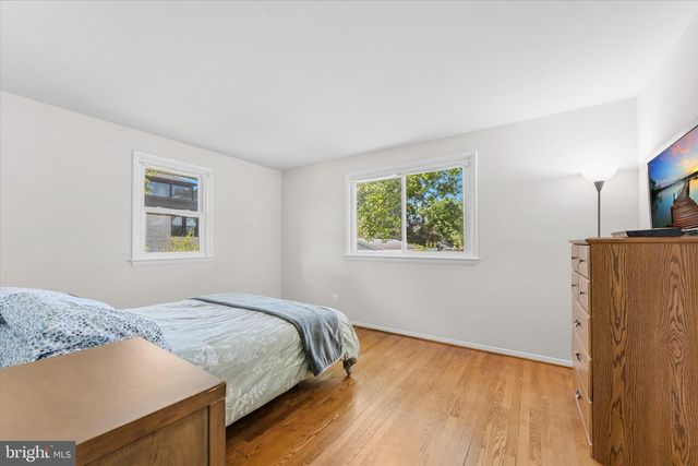 14707 BRADDOCK RD, Centreville, VA 20120