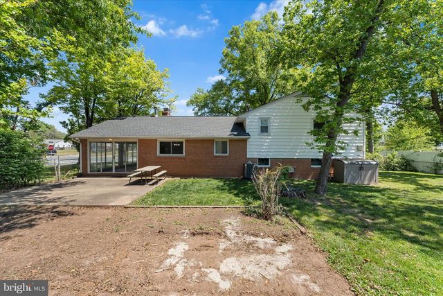 14707 BRADDOCK RD, Centreville, VA 20120