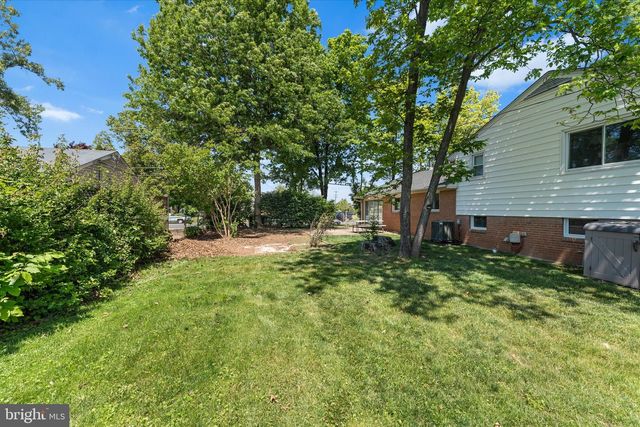 14707 BRADDOCK RD, Centreville, VA 20120