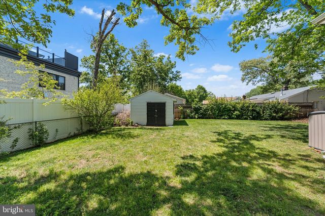 14707 BRADDOCK RD, Centreville, VA 20120