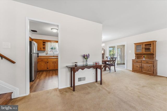 14707 BRADDOCK RD, Centreville, VA 20120