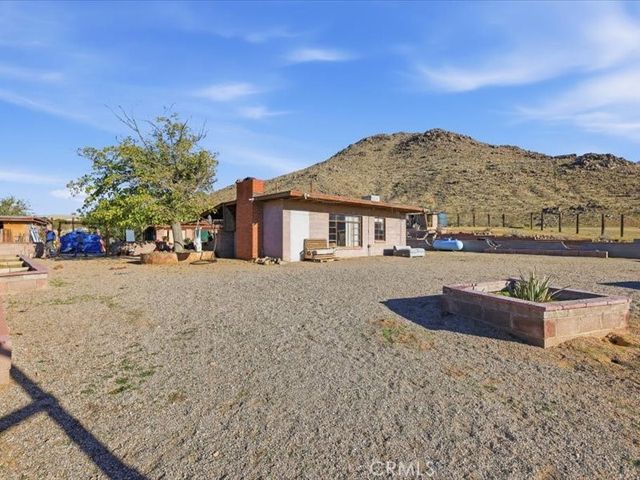 19876 Lodema Road, Apple Valley, CA 92307