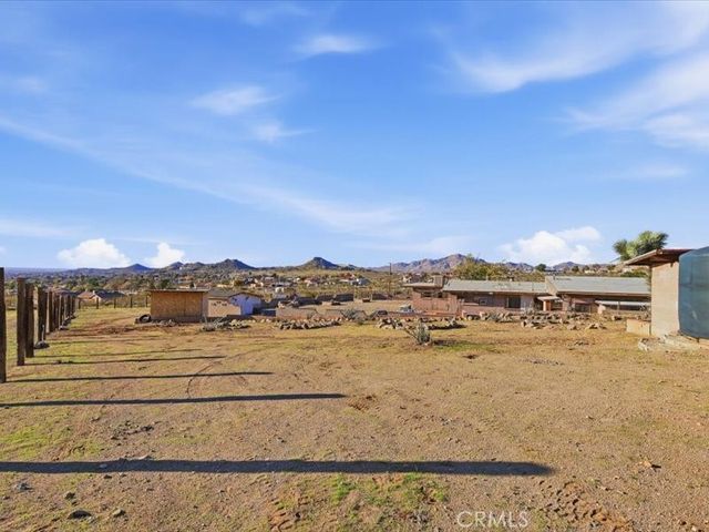 19876 Lodema Road, Apple Valley, CA 92307