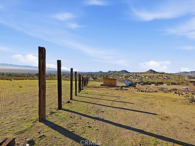19876 Lodema Road, Apple Valley, CA 92307