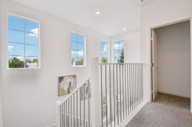 6451 Jacinto Ave, Sacramento, CA 95823