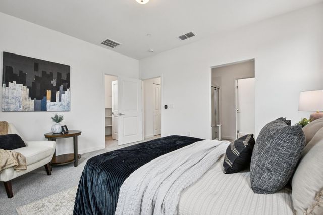 6451 Jacinto Ave, Sacramento, CA 95823