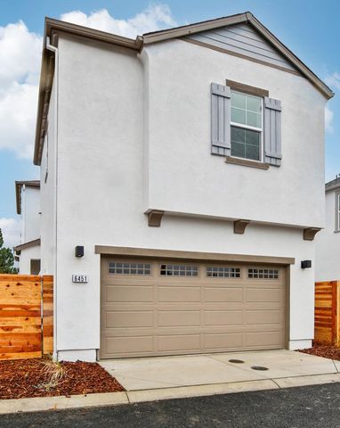 6451 Jacinto Ave, Sacramento, CA 95823