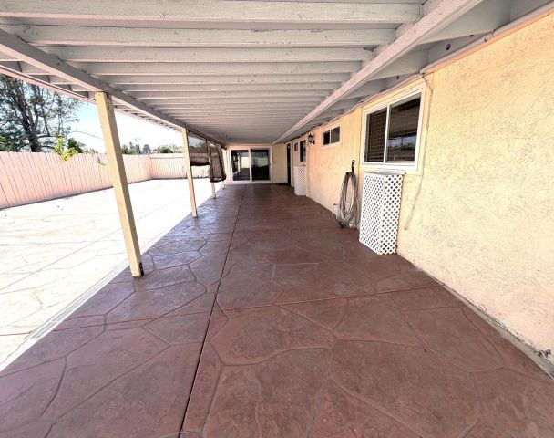 12923 Slack Street, Poway, CA 92064