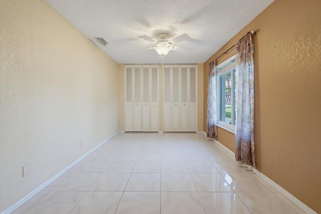 676 Laconia Circle B, Lake Worth, FL 33467