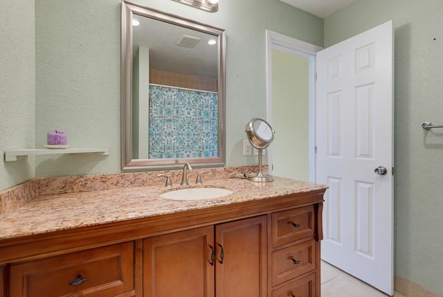 676 Laconia Circle B, Lake Worth, FL 33467