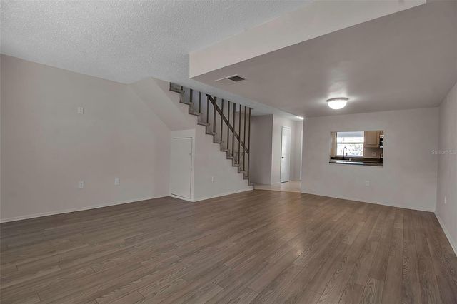 3212 RAMBLEWOOD DRIVE N 3212, Sarasota, FL 34237