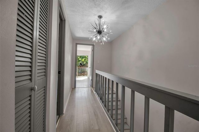 3212 RAMBLEWOOD DRIVE N 3212, Sarasota, FL 34237