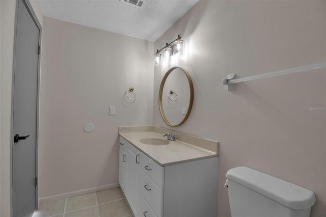 3212 RAMBLEWOOD DRIVE N 3212, Sarasota, FL 34237