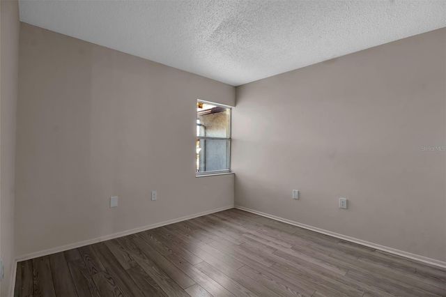 3212 RAMBLEWOOD DRIVE N 3212, Sarasota, FL 34237