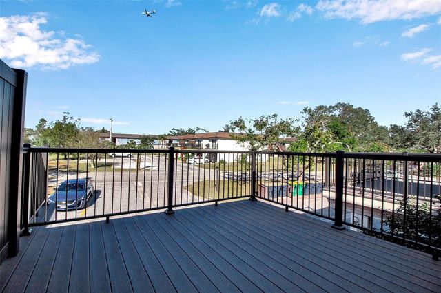 3212 RAMBLEWOOD DRIVE N 3212, Sarasota, FL 34237