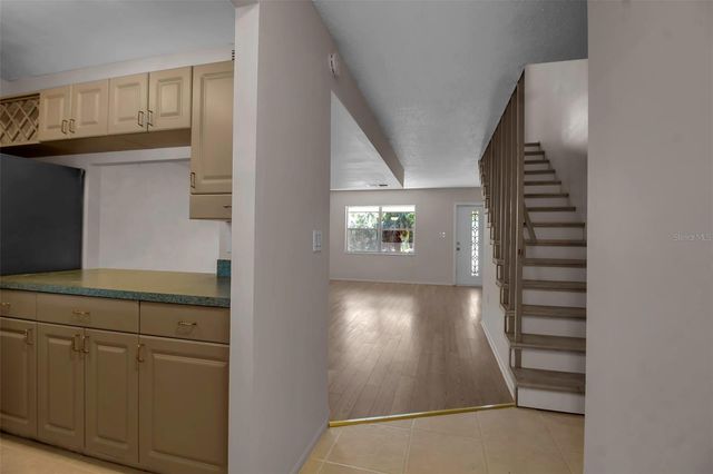 3212 RAMBLEWOOD DRIVE N 3212, Sarasota, FL 34237