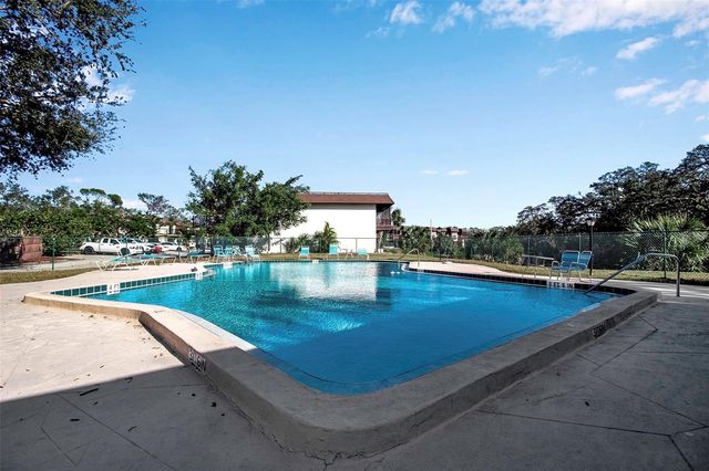 3212 RAMBLEWOOD DRIVE N 3212, Sarasota, FL 34237