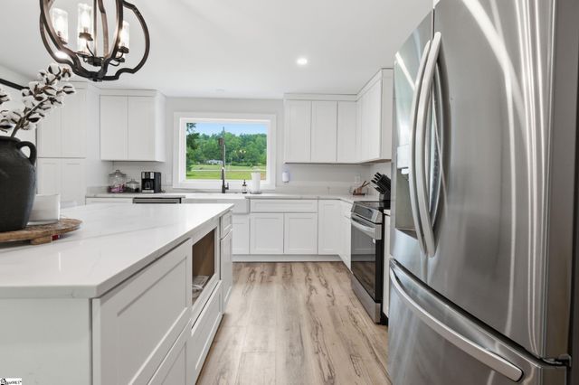 553 Dacusville Road, Marietta, SC 29661
