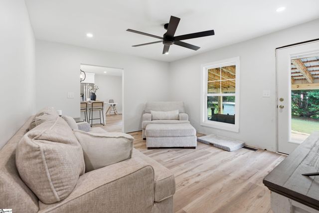 553 Dacusville Road, Marietta, SC 29661