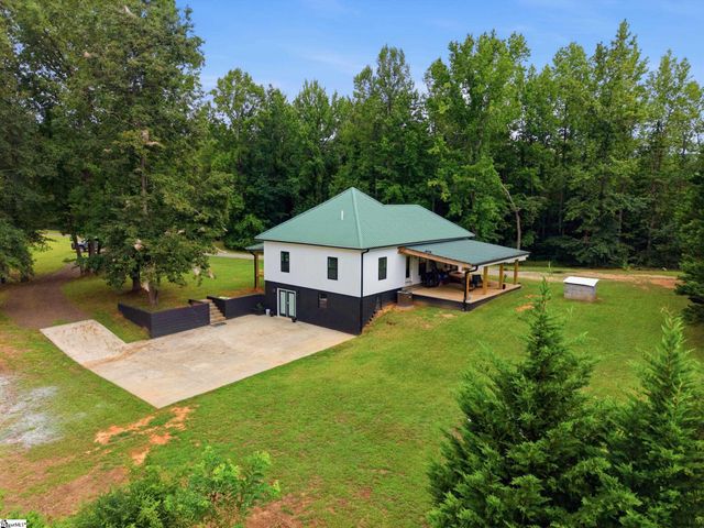 553 Dacusville Road, Marietta, SC 29661