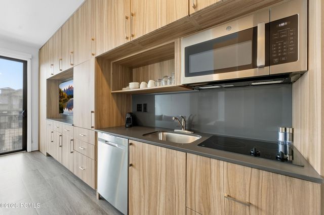 2670 W Canyons Resort Drive 203, Park City, UT 84098