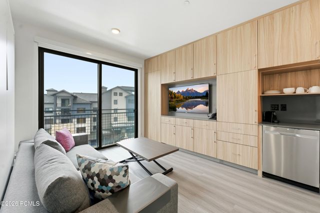 2670 W Canyons Resort Drive 203, Park City, UT 84098